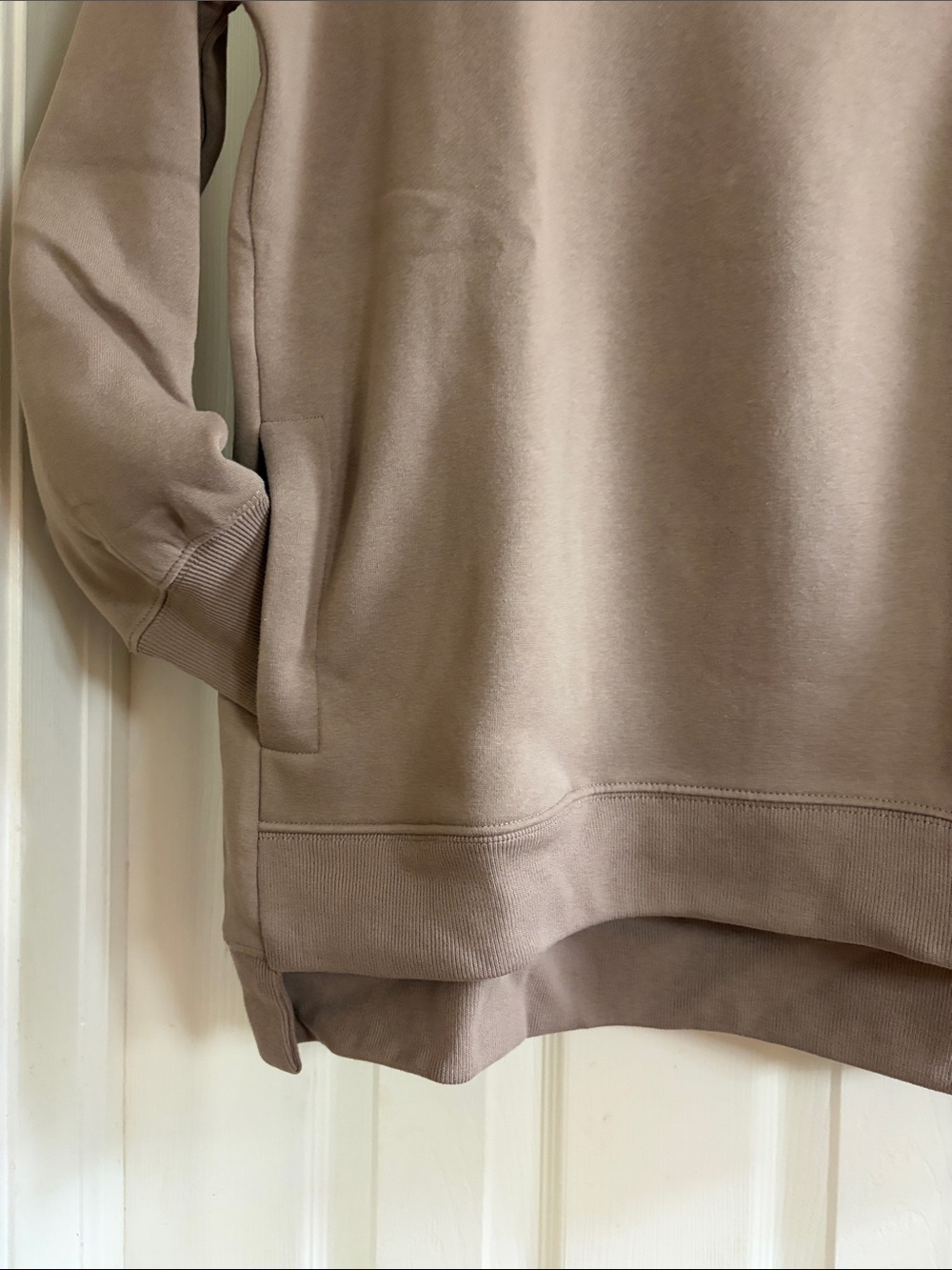 Zenana/women’s NWOT Cocoa Boyfriend Crewneck Top Size S - Picture 6 of 8